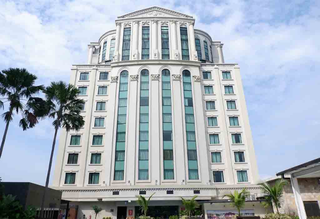 Grand Aston City Hall Hotel & Serviced Residences