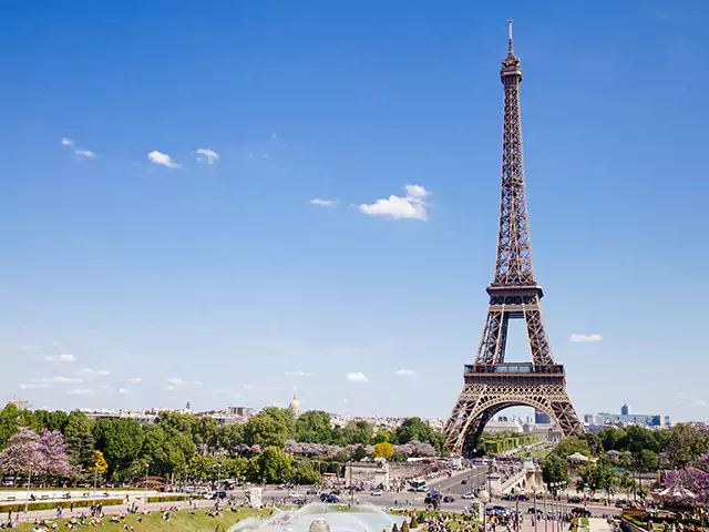 Tour West Europe - Eiffel Tower