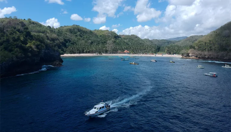 Crystal Bay-Yacht-Excursion-Img