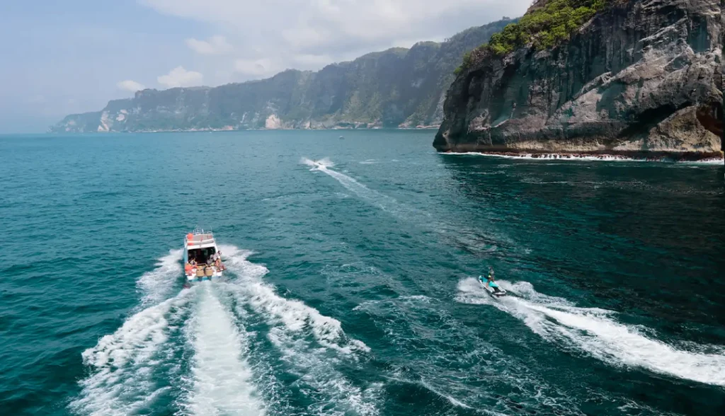 Yact in Nusa Penida-Yacht-Ecursion-Bali-img